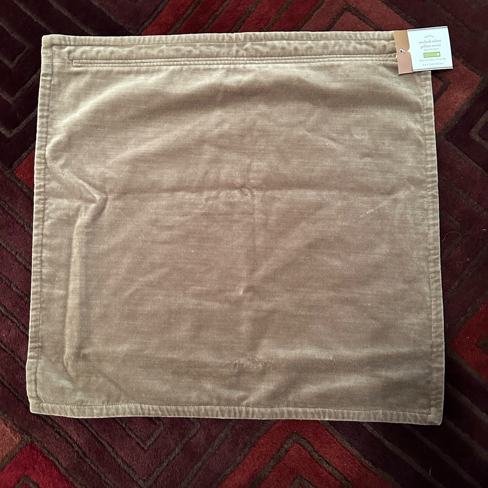 Pottery Barn Velvet Pillow Cover NWT 20 x 20 Inches